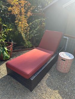 Outdoor Wicker Chaise Lounge with Cushion