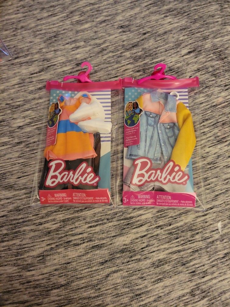 Barbie-2 Packs of Ken's Clothes 