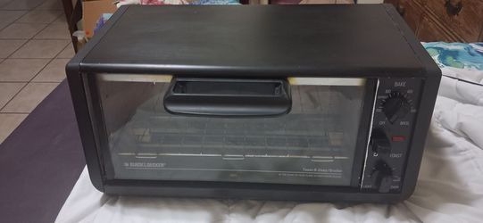 BLACK & DECKER TOAST-R-OVEN/BROILER