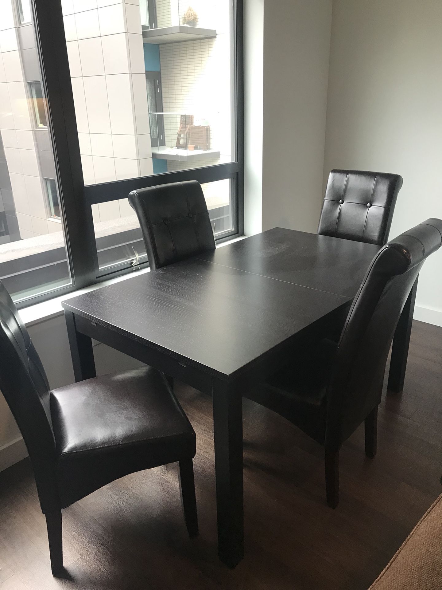IKEA BJURSTA 4-8 Person Expandable Dining Table with Leaf Extension & 4 Pleather Chairs!