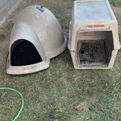 2 Dog Houses