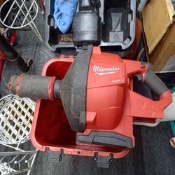 Milwaukee drain snake with cable Drive lock and feed system