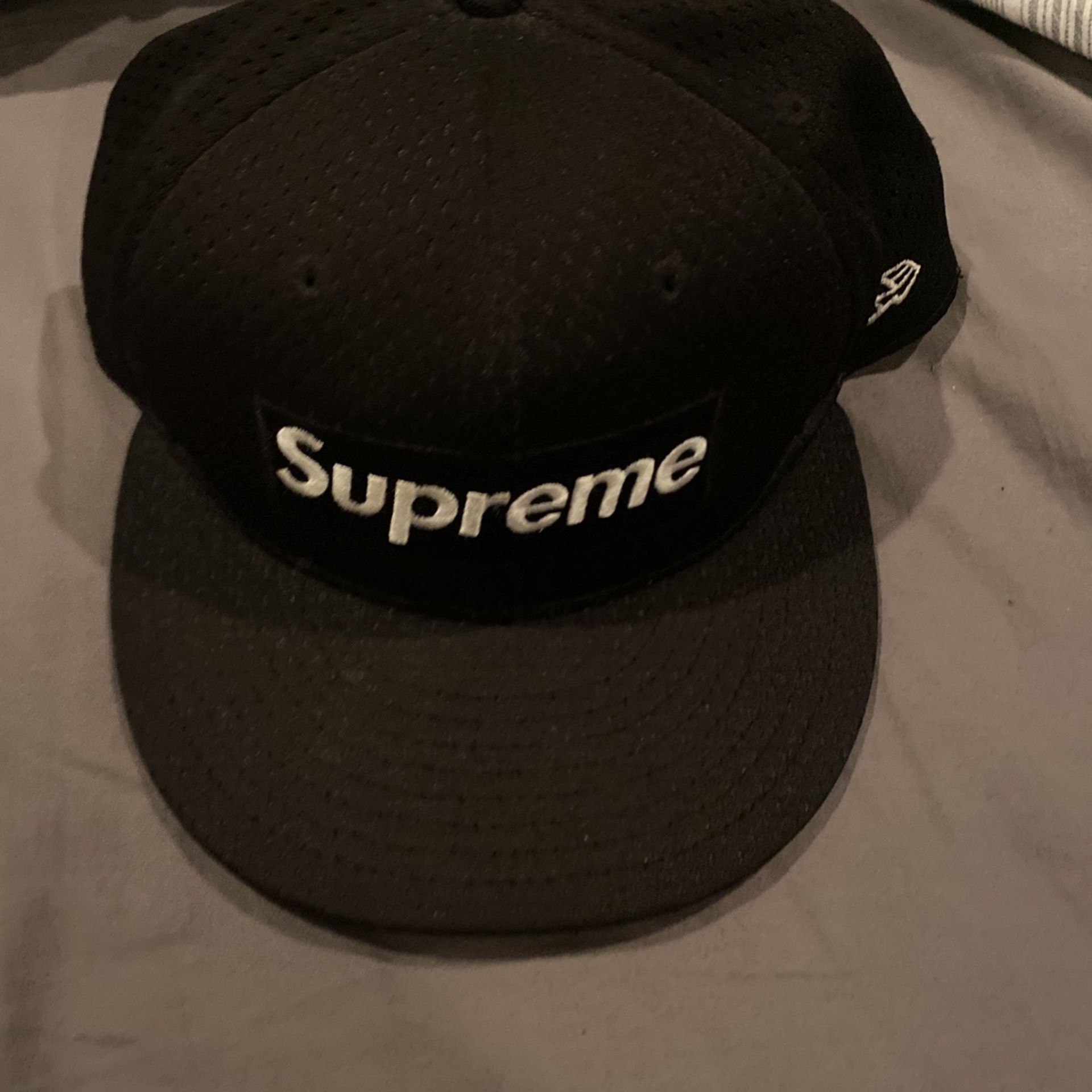 Supreme Box Logo Hat Size 7 1/4