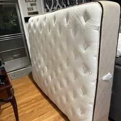 Queen Size Mattress, Box Springs & Metal Frame