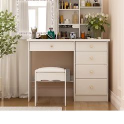 Vanity with Adjustable Lighting