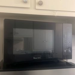 1.1 cu. ft. Countertop Microwave in Black with Gray Cavity
