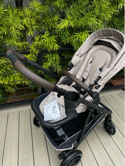 Britax travel system brand new