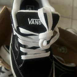 Black and white bearcat vans Youth (Size 5.5) $45