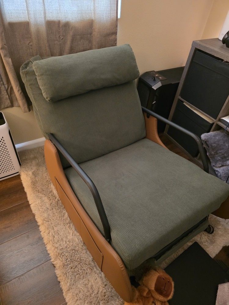Comfy Recliner Chair With Foot Rest And Side Pockets 