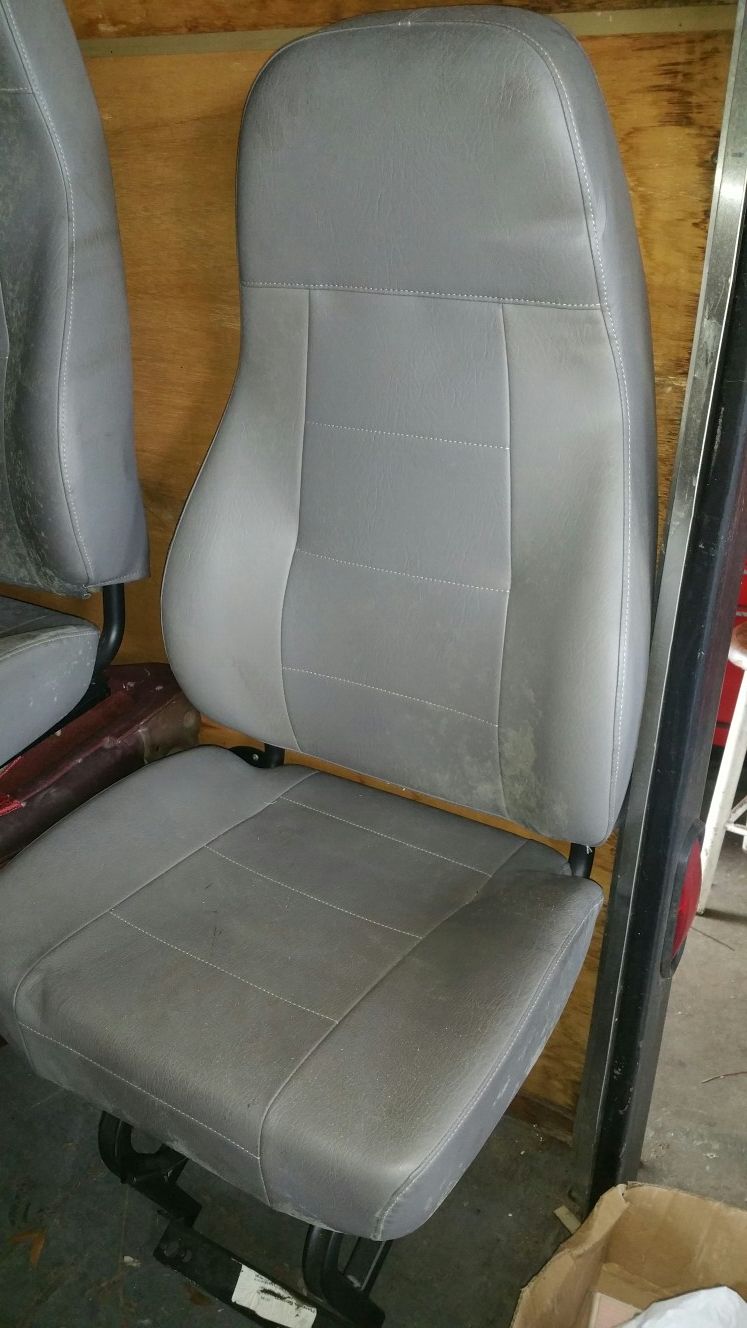 2 Ford Club Wagon Seats New