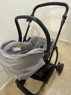 evenflo carseat &stroller (theres no base for the carseat)