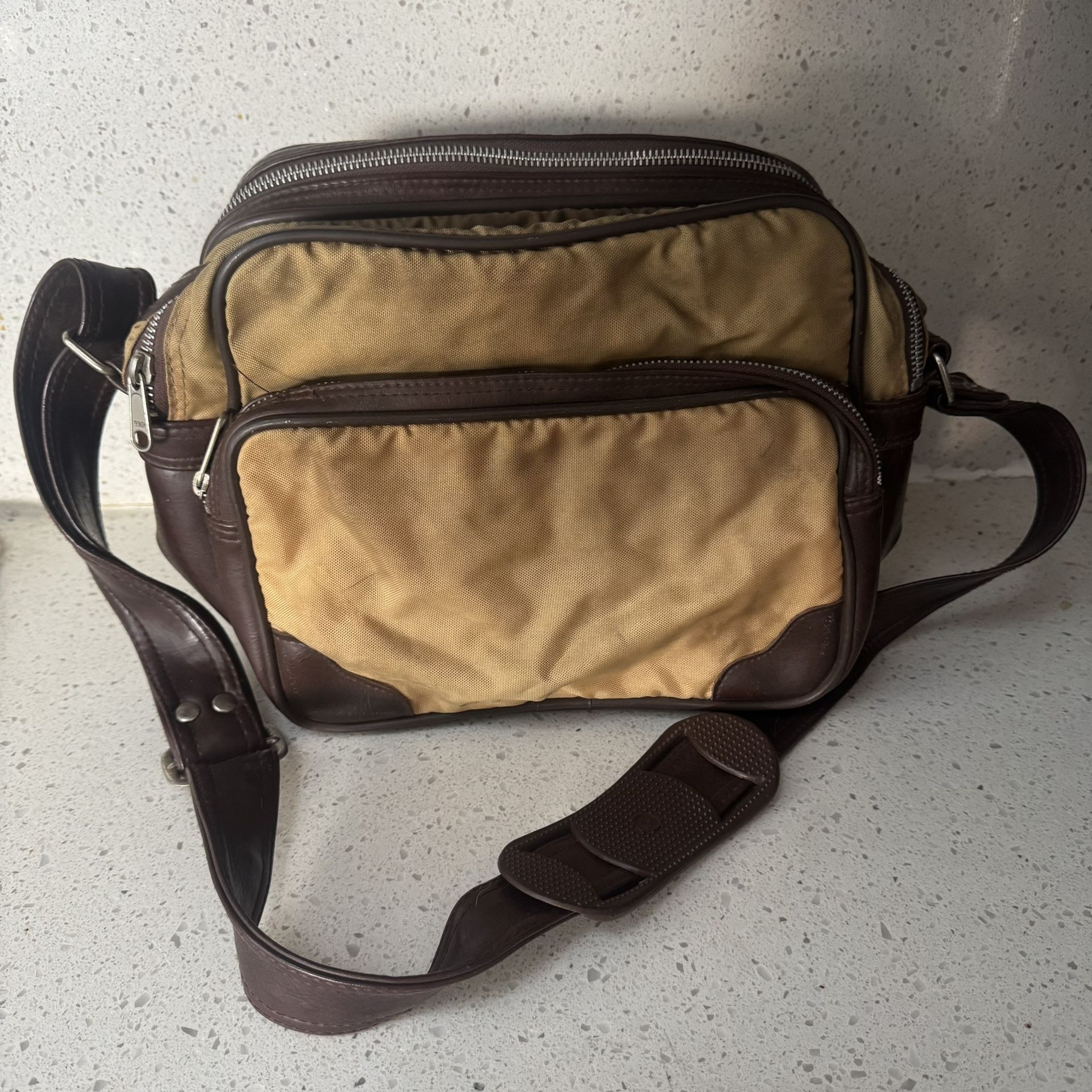Vintage Camera Bag Tan Vinyl With Brown Leather Trim 1980s