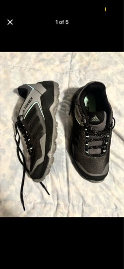 Adidas terrex hiking shoes size 6.5