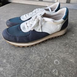 Universal Thread Retro Runner Sneakers Women’s Size 11