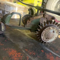 National Walking Lawn Sprinkler Model A5