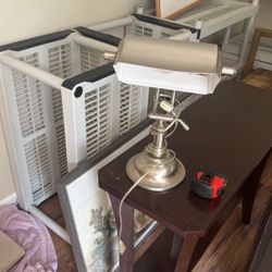 Desk lamp