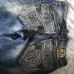 Rock N Revivals  36x32