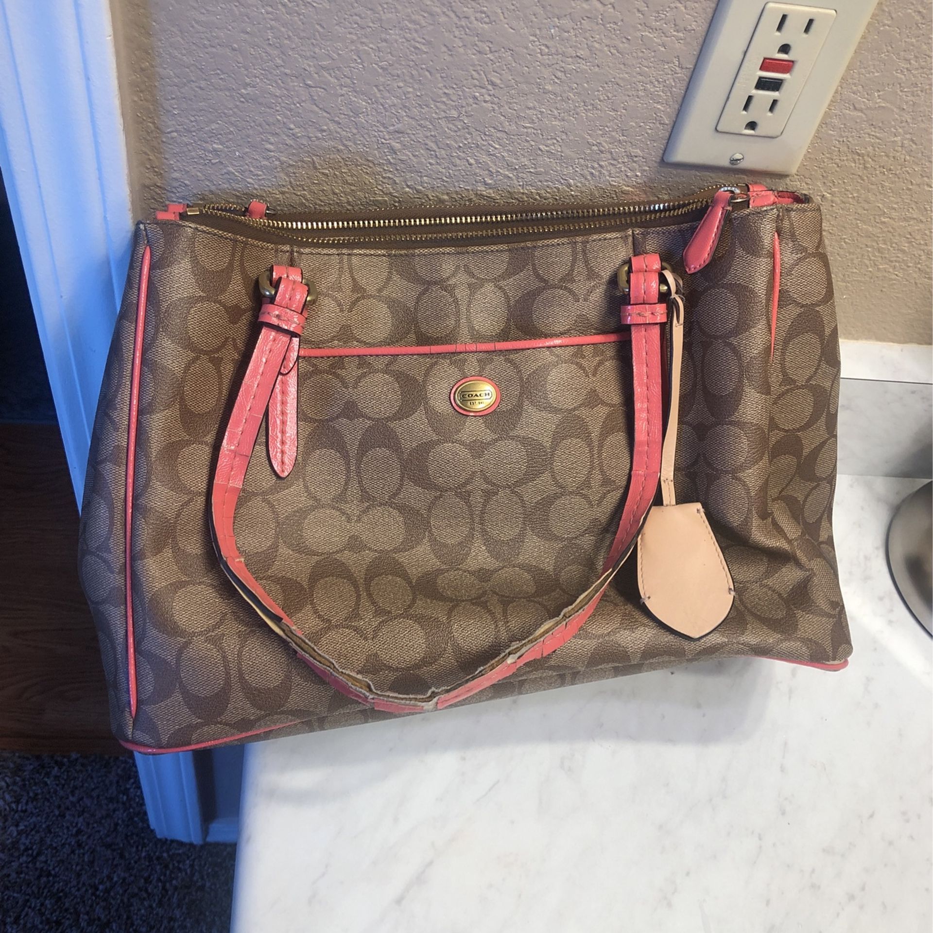Black Coach Bag with gold and silver C pattern for Sale in Hillsboro, OR -  OfferUp