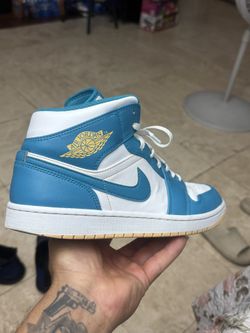 Nike. Air Jordan