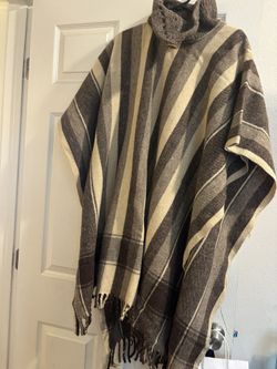 Wool Poncho/ Lana
