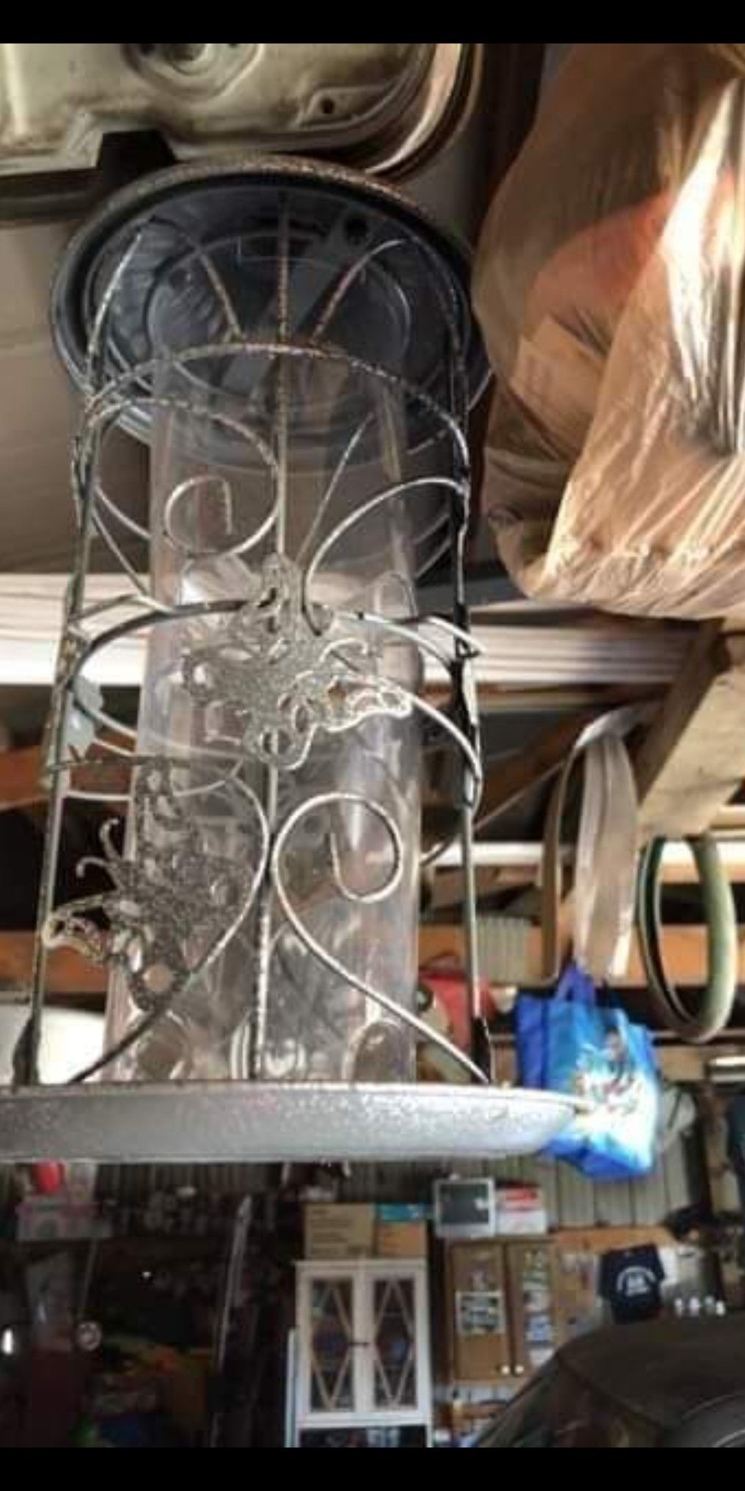 Bird feeder