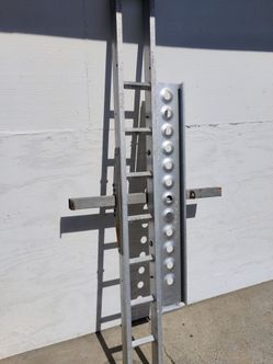 Hitch mount motorcycle carrier
