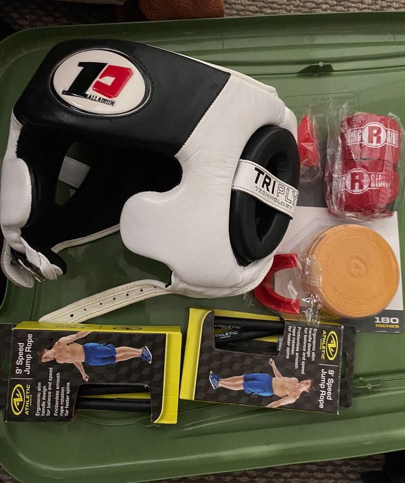 Palladium Boxing Headgear With Two Sets Of Wraps Two Jump Ropes And A Mouth Guard 
