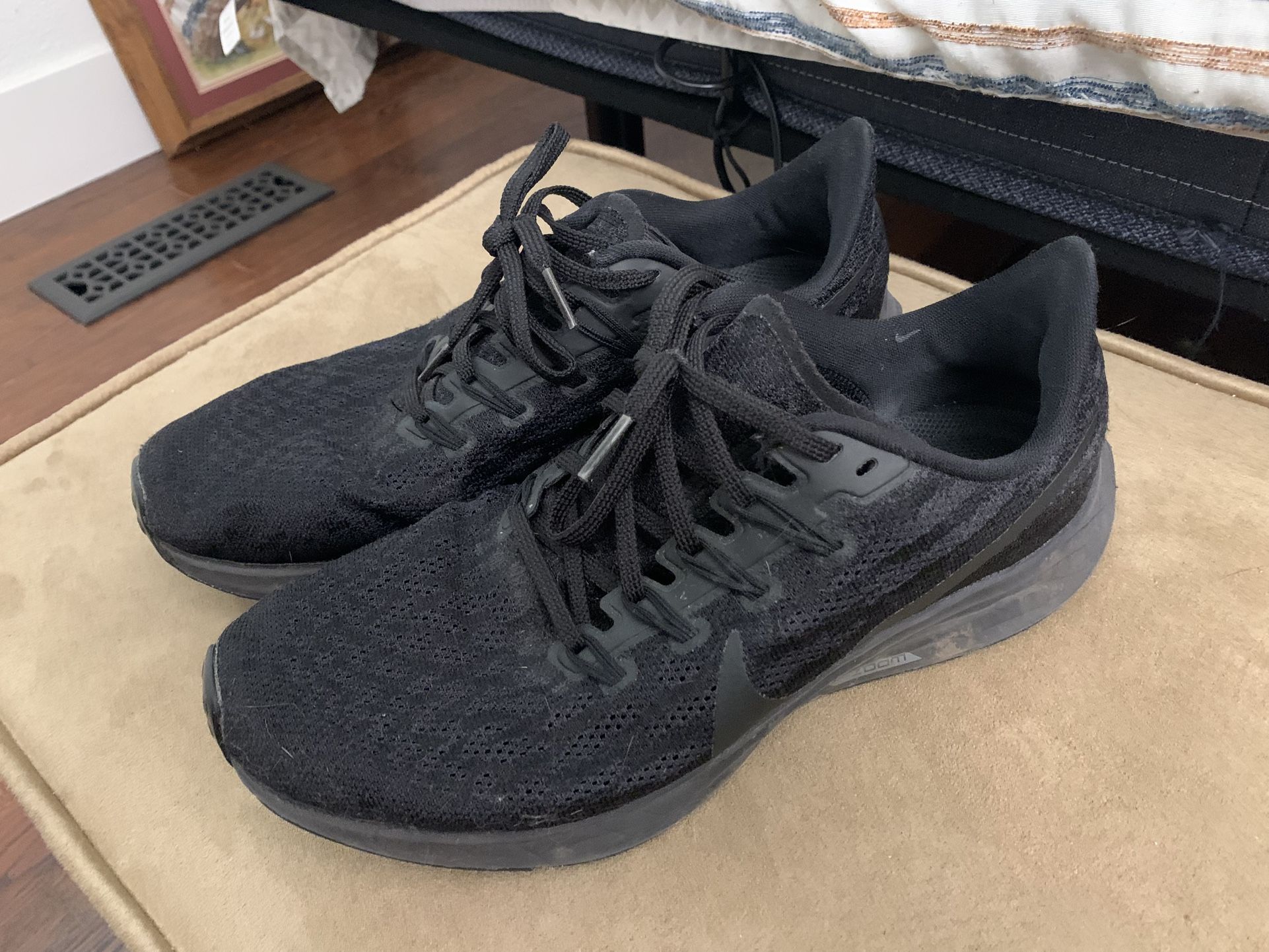 Nike Air Zoom Pegasus Running Shoes