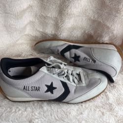 Vintage converse all star sneakers lightly used