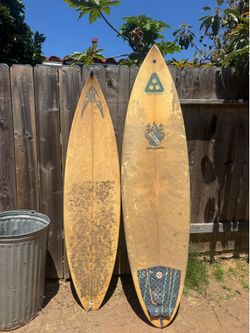 2 surf boards