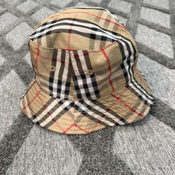 Bucket Hat