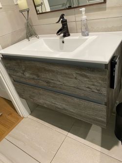 Bathroom vanity