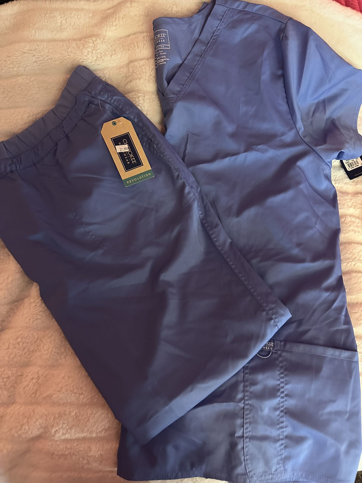 Cherokee scrub set