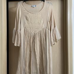 Like new women’s size small beige flowy dress. Smoke free home 