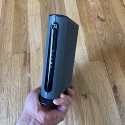Motorola Docsis 3.1 Cable Modem 