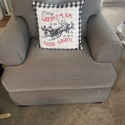 Lazy Boy couch super oversized, comfy gray in good condition lately used