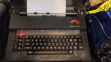 Olivitty practice 35 typewriter
