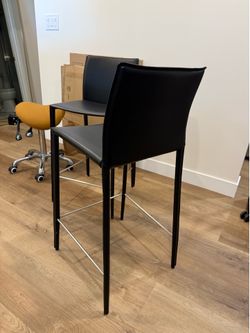 Black leather Counter stools