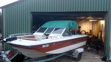 73 Silverline tri-hull boat