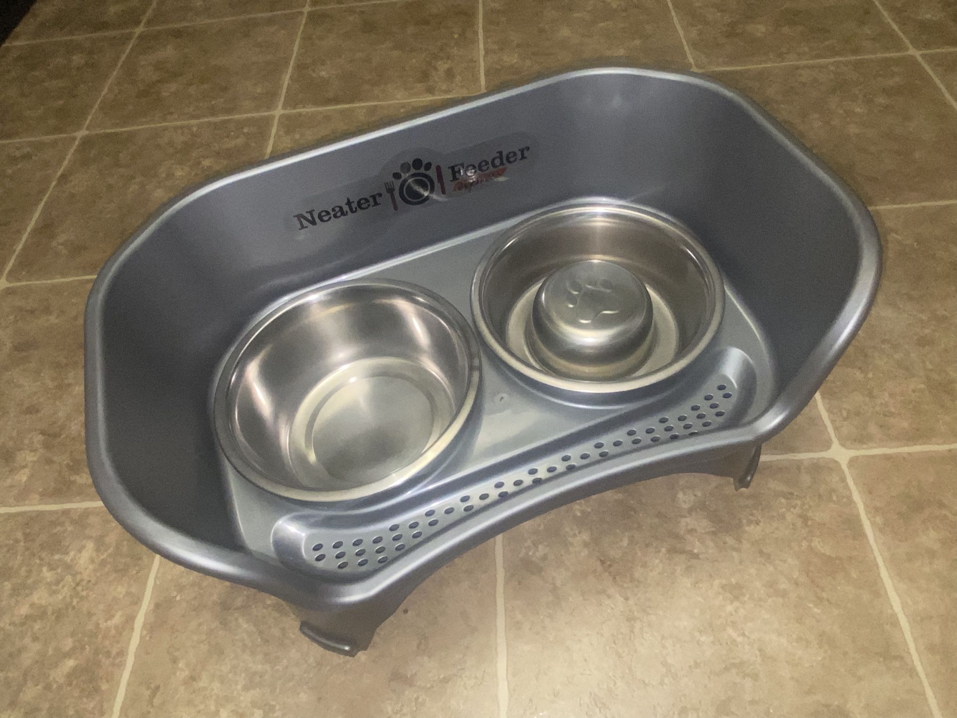 Barely use Neater Feeder