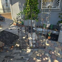 Window Gate