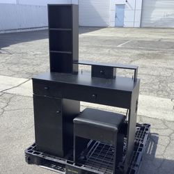 Vanity Desk With Chair