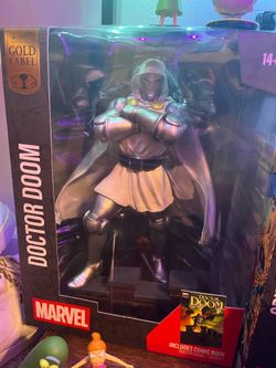 McFarlane Toys Gold label Dr Doom (Chase) white cloak