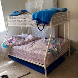 Double Bunk Bed Queen + Twin ( Extra Box Spring)