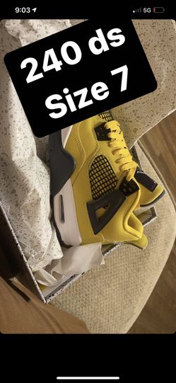 Jordan 4 Lightning
