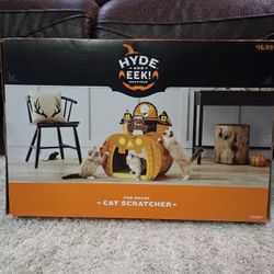 Halloween Pumpkin Cat Scratcher