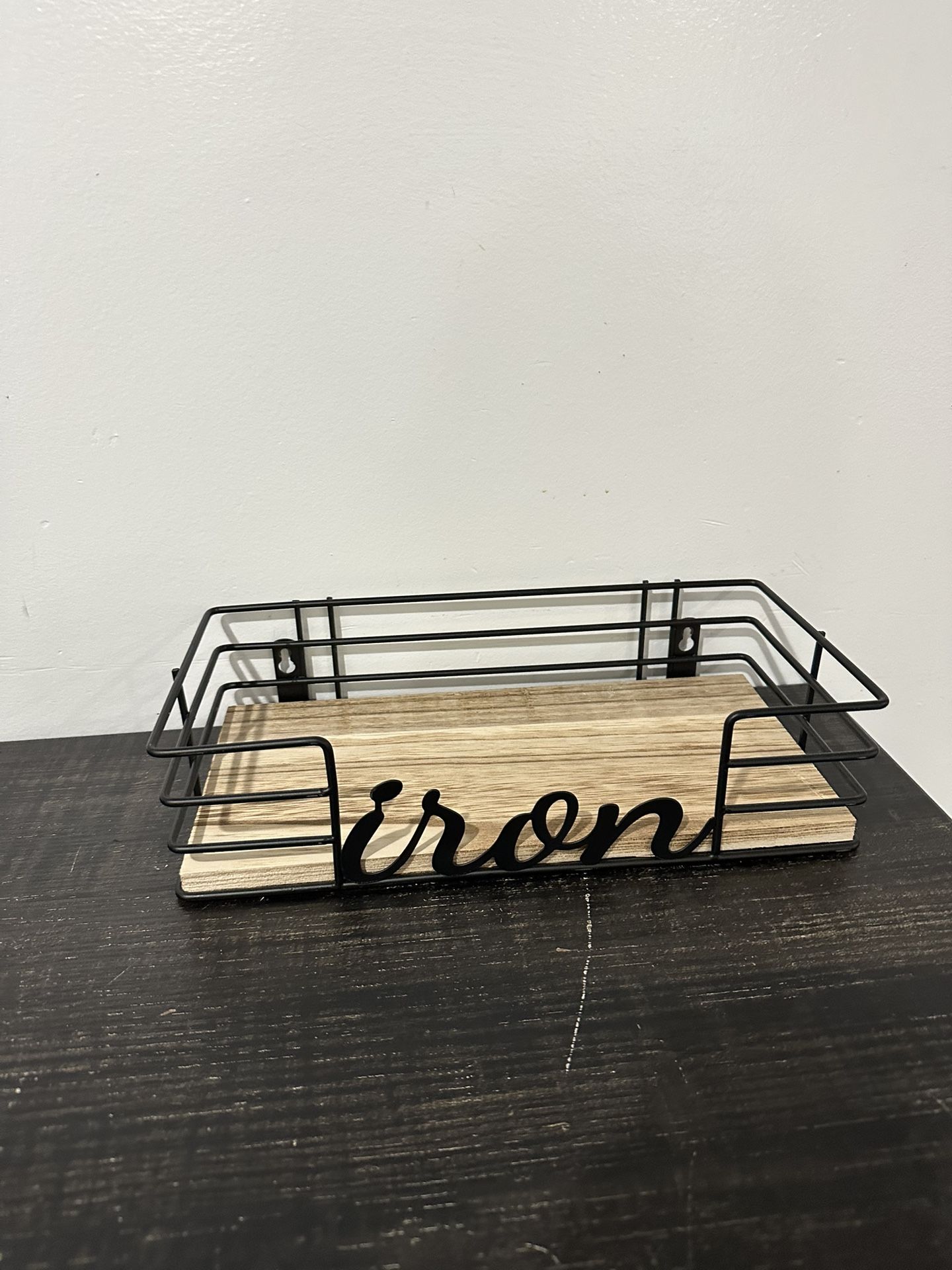 Metal Wall Mount Hanger