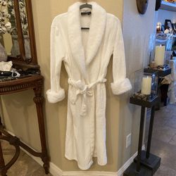RACHEL ZOE White Faux Fur Collar Cuffs Soft Plush Robe Size Small