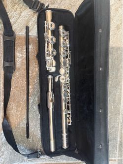 Open hole flute with low B foot
