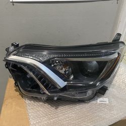 2016-2018 Toyota RAV4 Left Headlight 